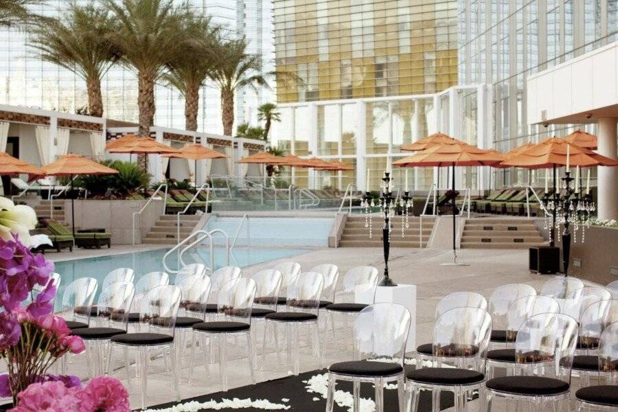 Waldorf Astoria Las Vegas outdoor pool,spa,restaurant