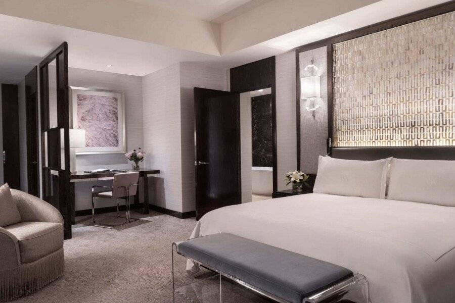 Waldorf Astoria Las Vegas hotel bedroom