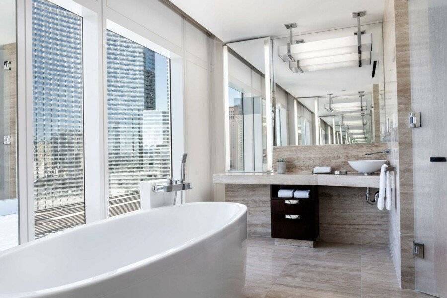 Waldorf Astoria Las Vegas bathtub