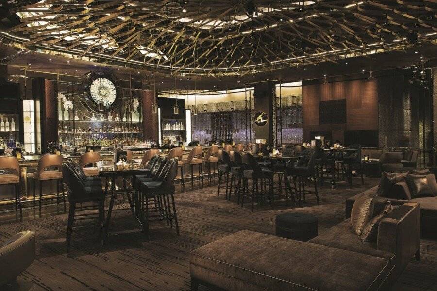 ARIA Resort & Casino restaurant, bar