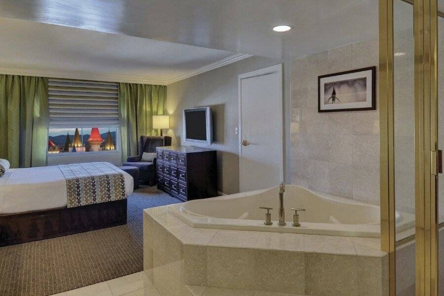 Excalibur hotel bedroom, jacuzzi