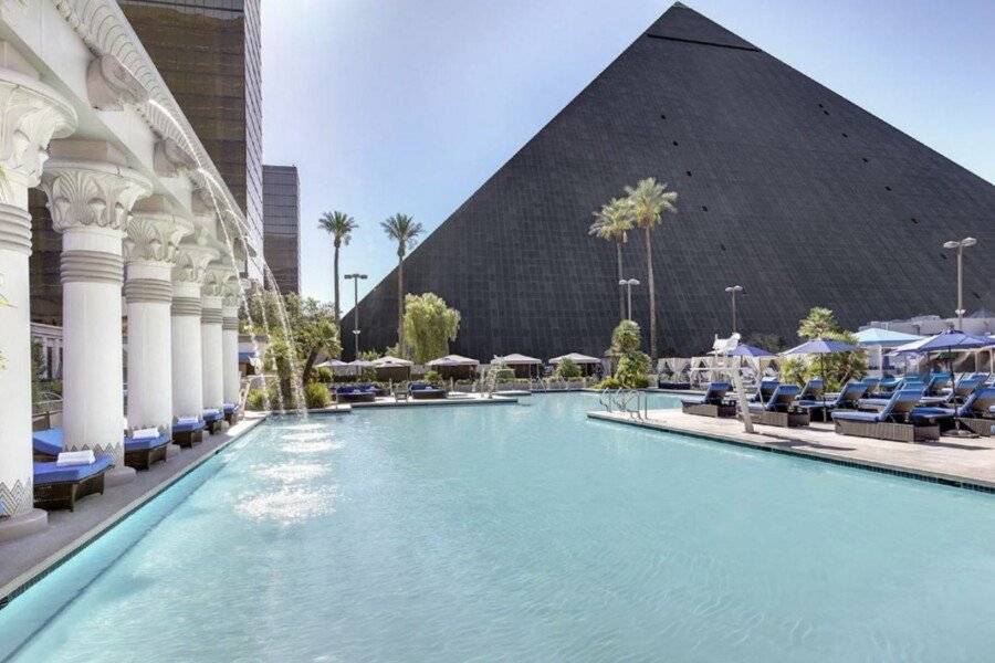 Luxor outdoor pool,hotel facade