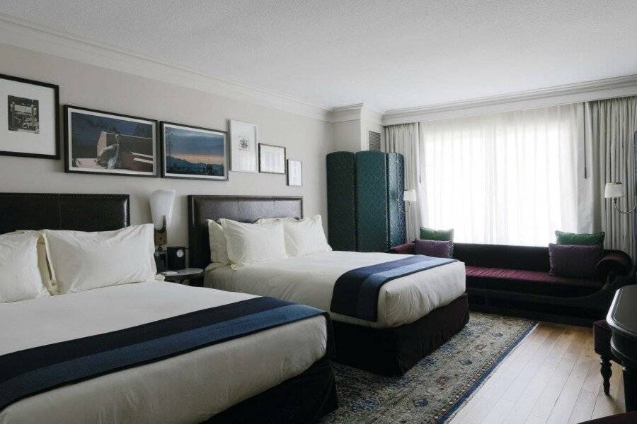 Park MGM Las Vegas hotel bedroom