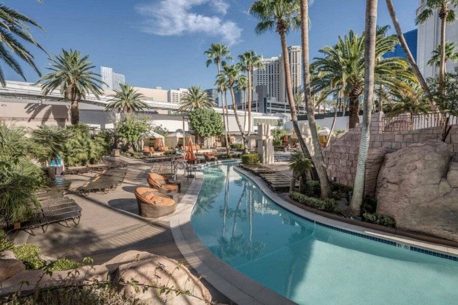 MGM Grand outdoor pool,garden