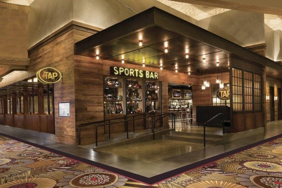 MGM Grand bar,