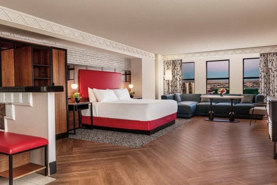 New York-New York hotel bedroom