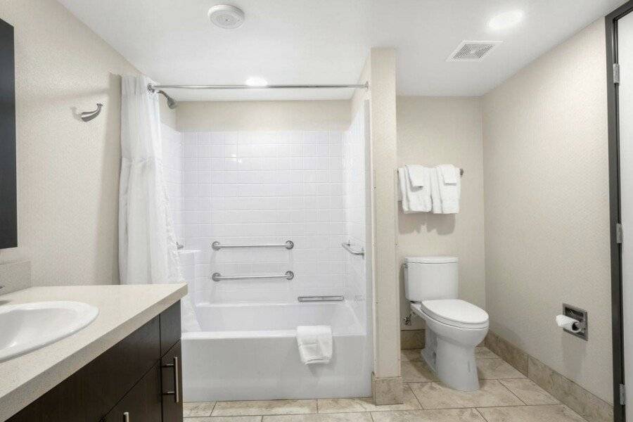 The Carriage House bathtub