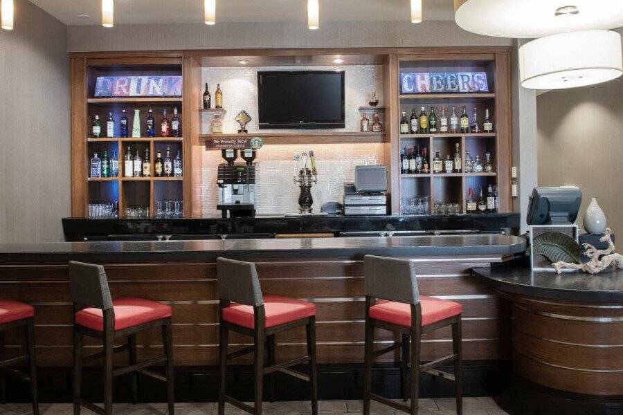 SpringHill Suites by Marriott Las Vegas Convention Center bar