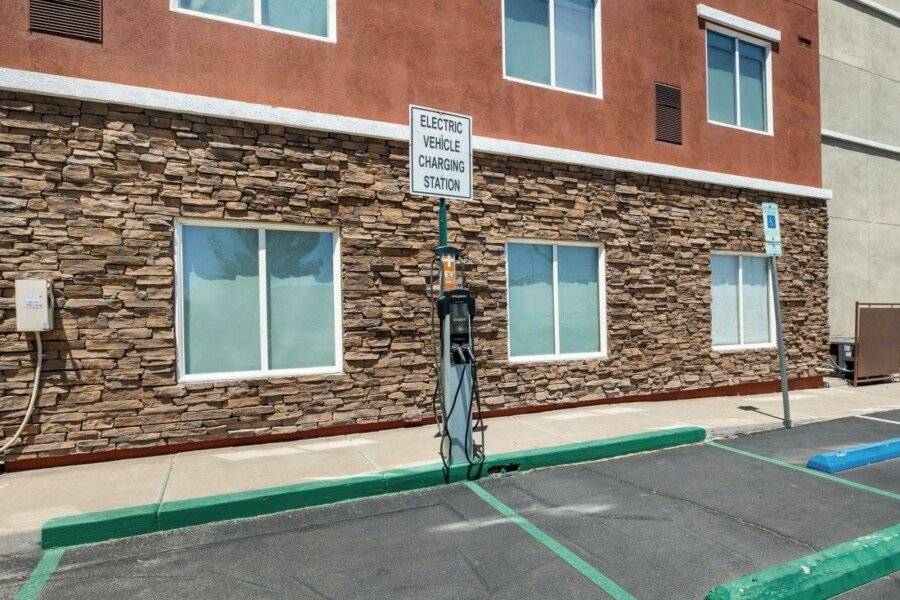 Best Western Plus Henderson Hotel electrical vehicle charging station,