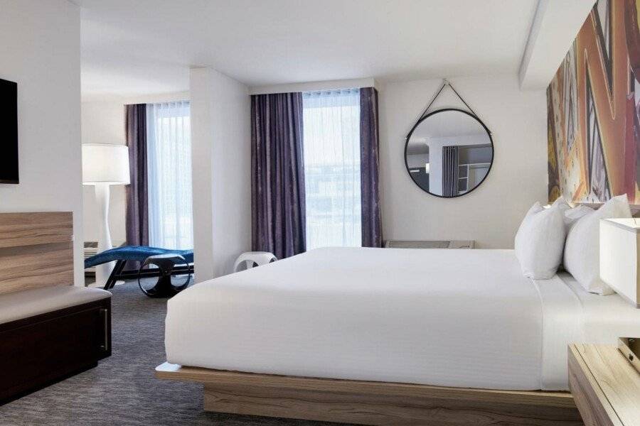 The LINQ Hotel and Casino hotel bedroom