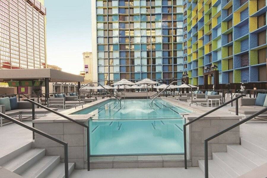 The LINQ Hotel and Casino outdoor pool,hotel facade