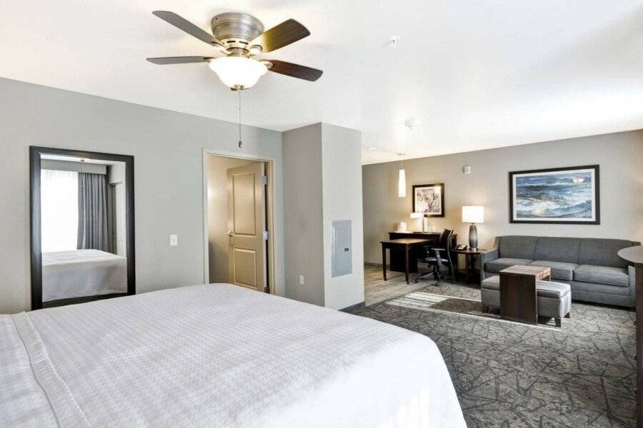 Homewood Suites By Hilton City Center hotel bedroom