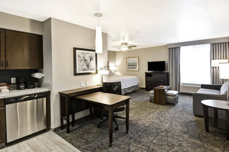 Homewood Suites By Hilton City Center hotel bedroom