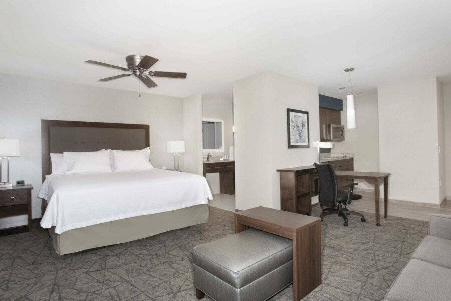 Homewood Suites By Hilton City Center hotel bedroom