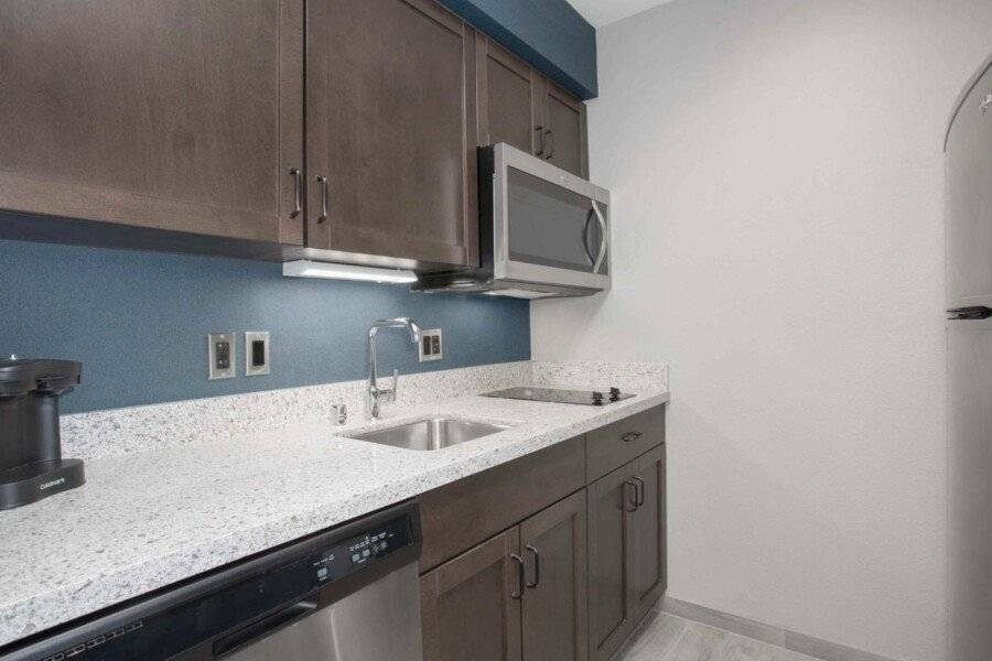 Homewood Suites By Hilton City Center kitchen