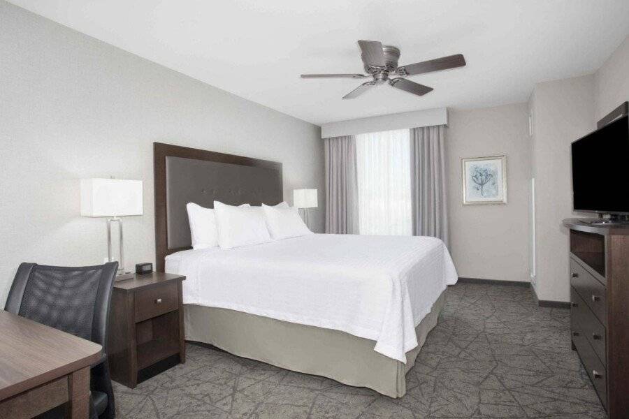 Homewood Suites By Hilton City Center hotel bedroom