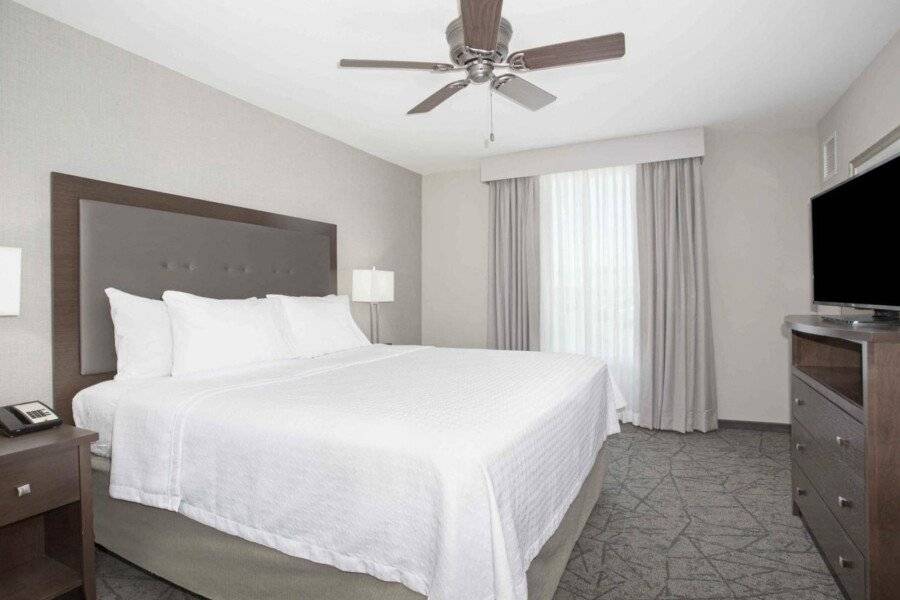 Homewood Suites By Hilton City Center hotel bedroom