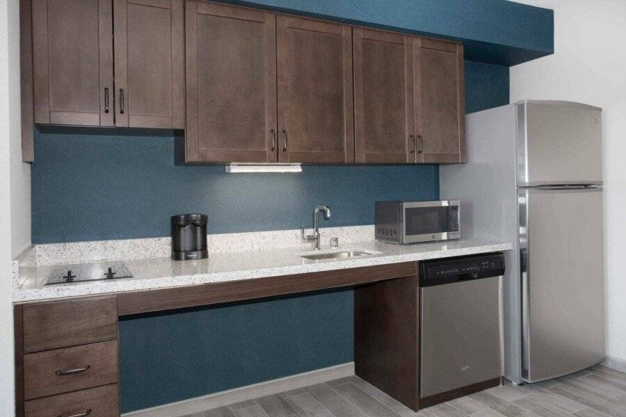 Homewood Suites By Hilton City Center kitchen