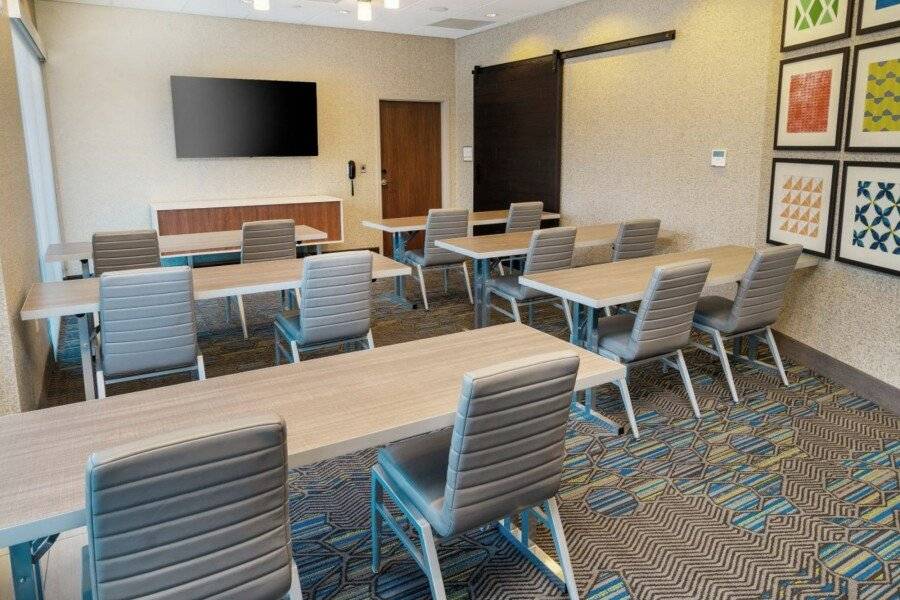 Holiday Inn Express & Suites conference room,meeting room