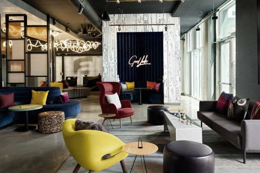 Aloft Henderson, Las Vegas lobby,