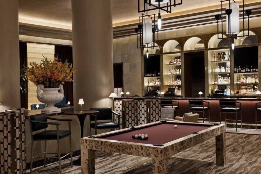 Fontainebleau Las Vegas bar,