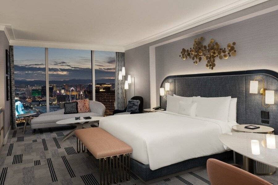 Fontainebleau Las Vegas hotel bedroom,ocean view