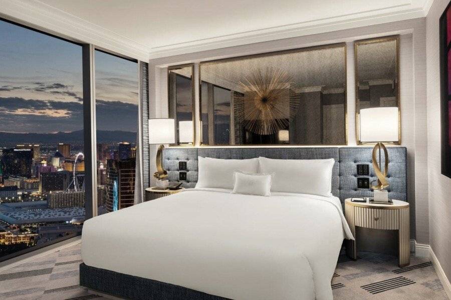 Fontainebleau Las Vegas hotel bedroom,ocean view