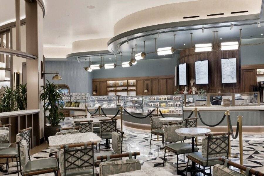 Fontainebleau Las Vegas restaurant