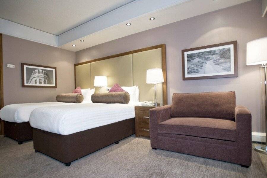 Sandman Signature London Gatwick Hotel hotel bedroom