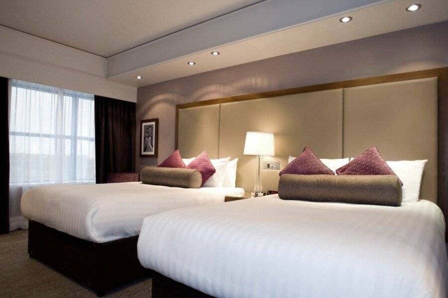 Sandman Signature London Gatwick Hotel hotel bedroom