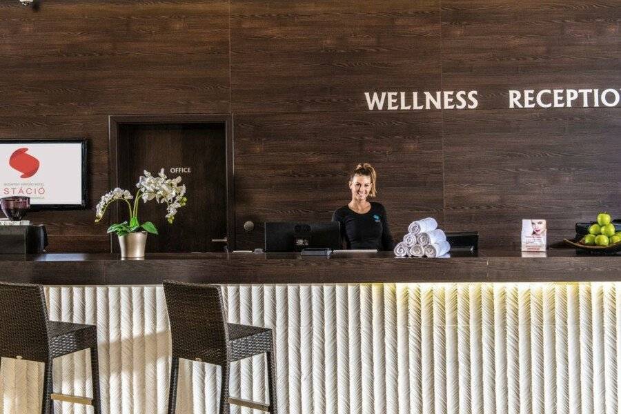 Budapest Airport Hotel Stáció Wellness & Konferencia ,front desk,spa