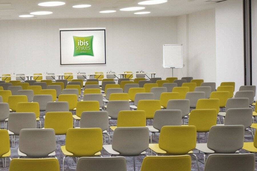 ibis Styles Budapest Airport conference room,meeting room