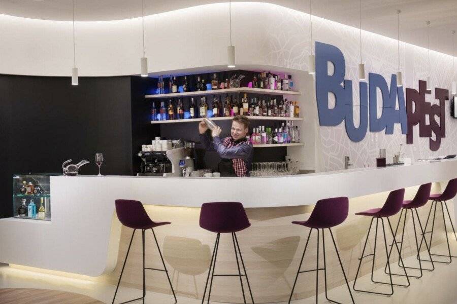 ibis Styles Budapest Airport , bar