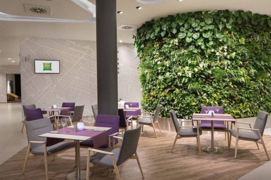 ibis Styles Budapest Airport restaurant