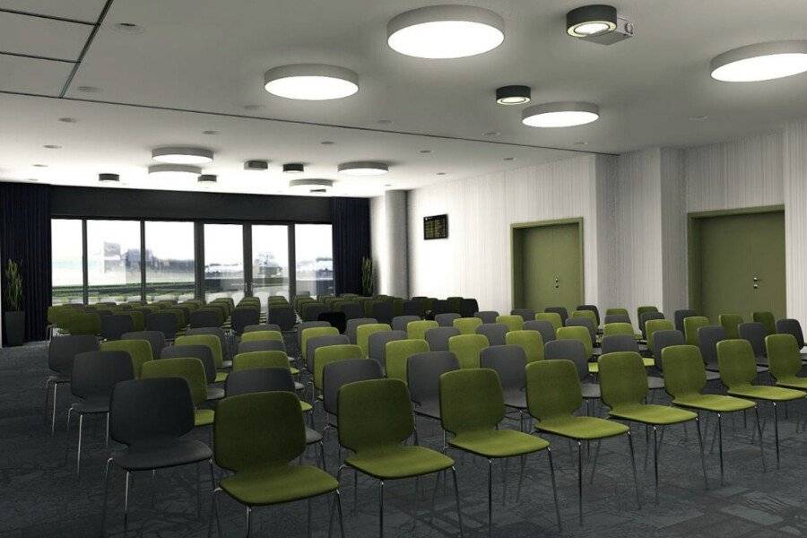 ibis Styles Budapest Airport conference room