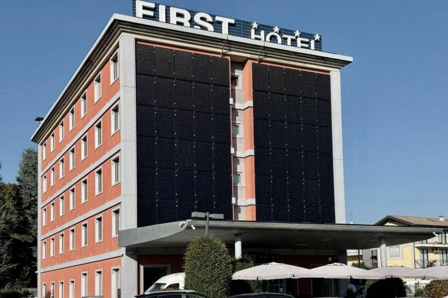 First Hotel Malpensa facade