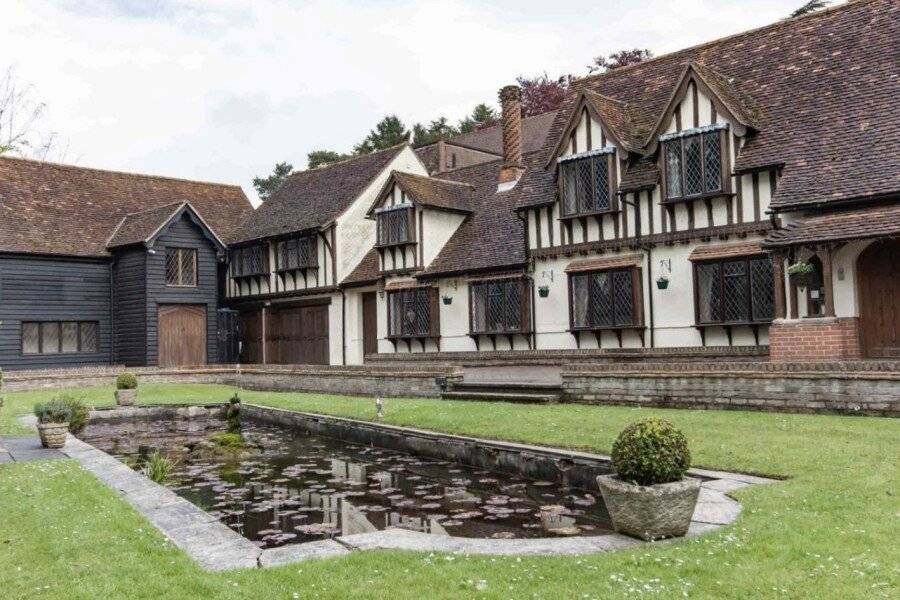 Great Hallingbury Manor & Lodges , facade, garden