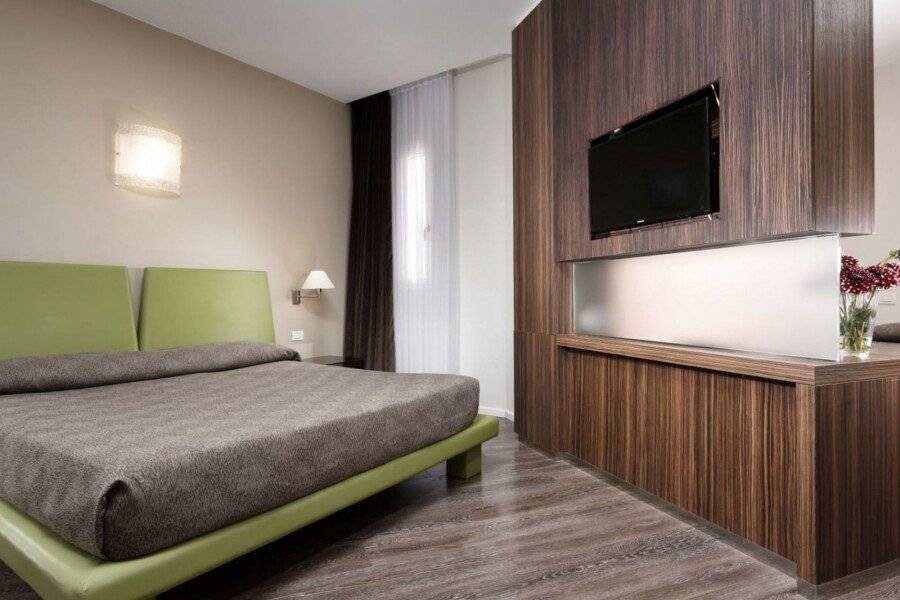 Hotel Isola Sacra Rome Airport hotel bedroom