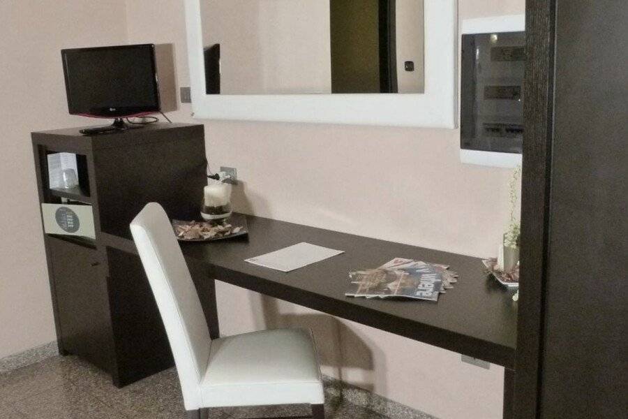 EH Suites Rome Airport Euro House Hotels hotel bedroom