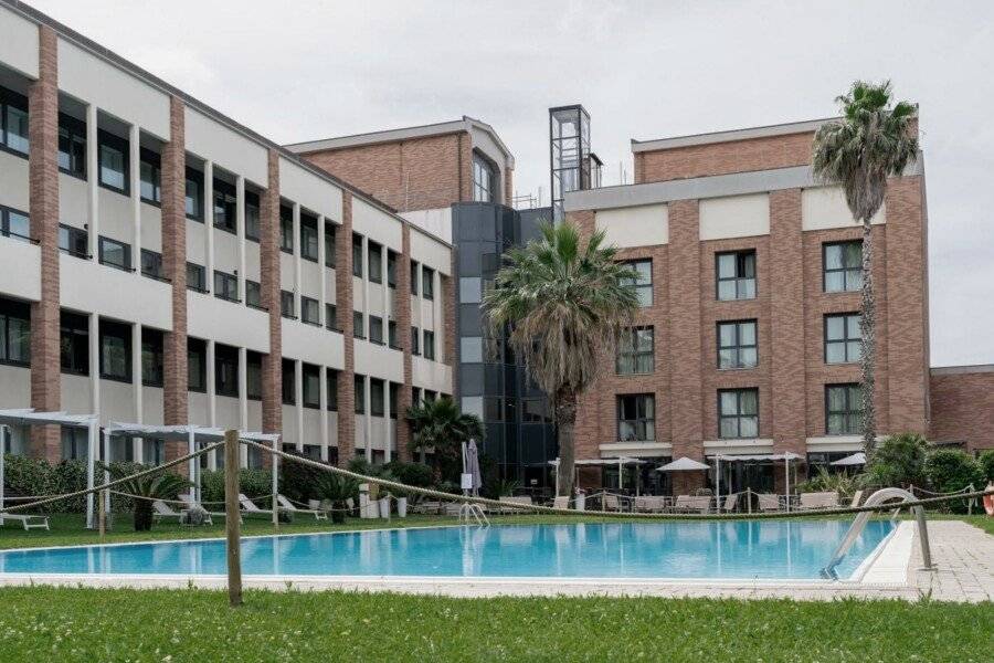 Mercure Leonardo da Vinci Rome Airport facade,outdoor pool