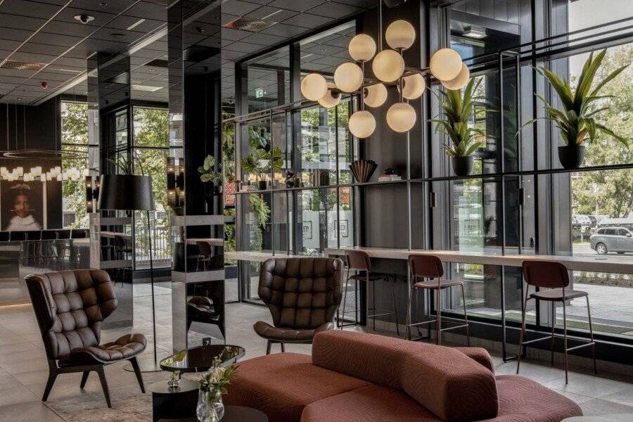 Radisson RED Økern lobby