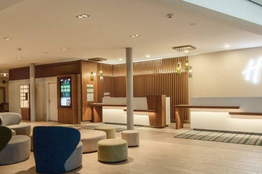 Holiday Inn Berlin Airport lobby,front desk