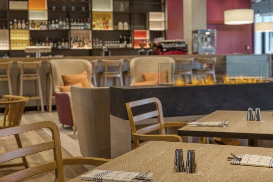 IntercityHotel Berlin Airport restaurant