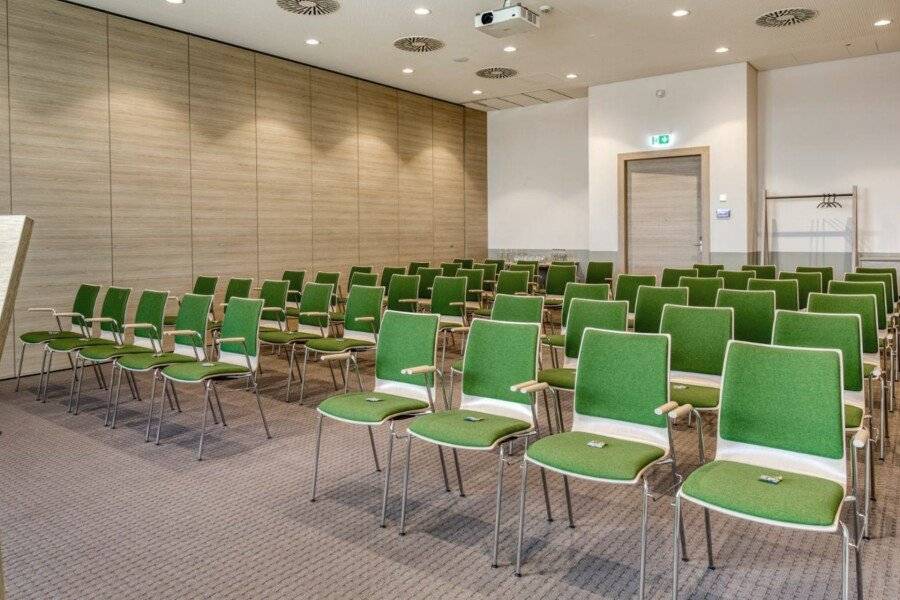 IntercityHotel Berlin Airport conference room,meeting room