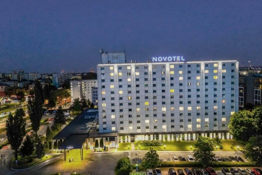 Novotel Krákow City West facade