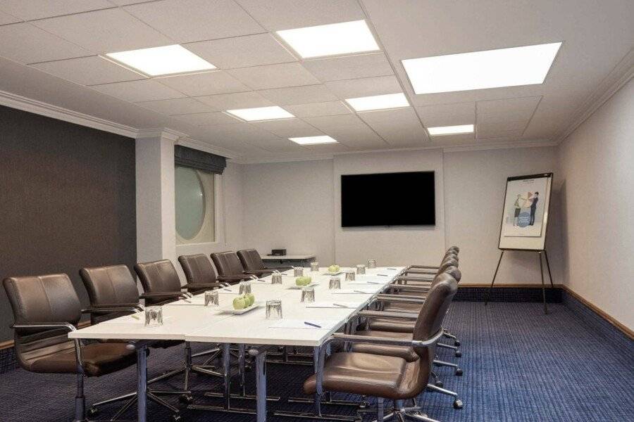 Novotel London Stansted Airport conference room,meeting room