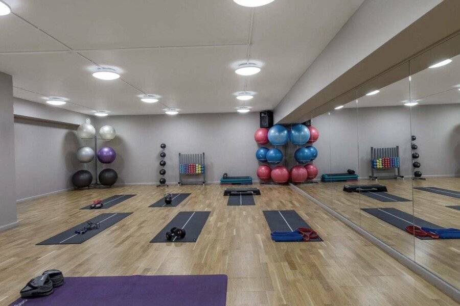 Radisson Blu Hotel London Stansted Airport fitness centre