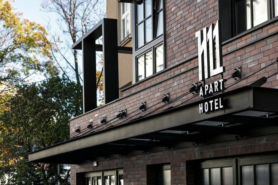 H11 Aparthotel facade