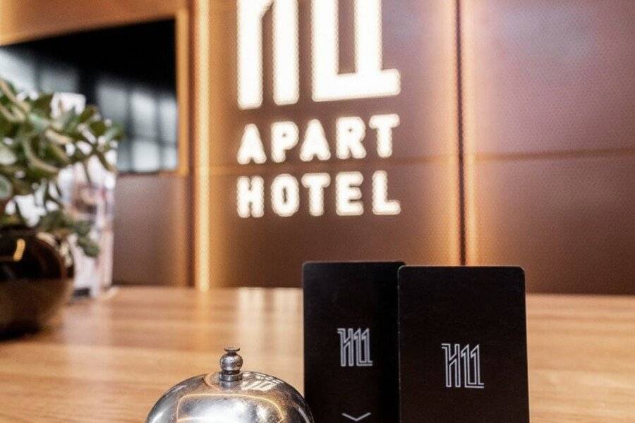 H11 Aparthotel ,front desk