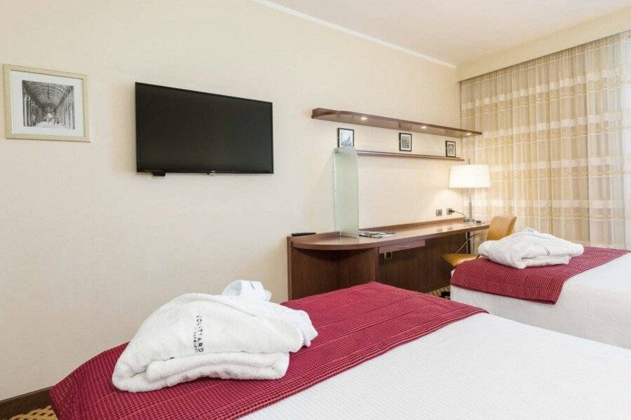 Courtyard by Marriott Venice Airport hotel bedroom